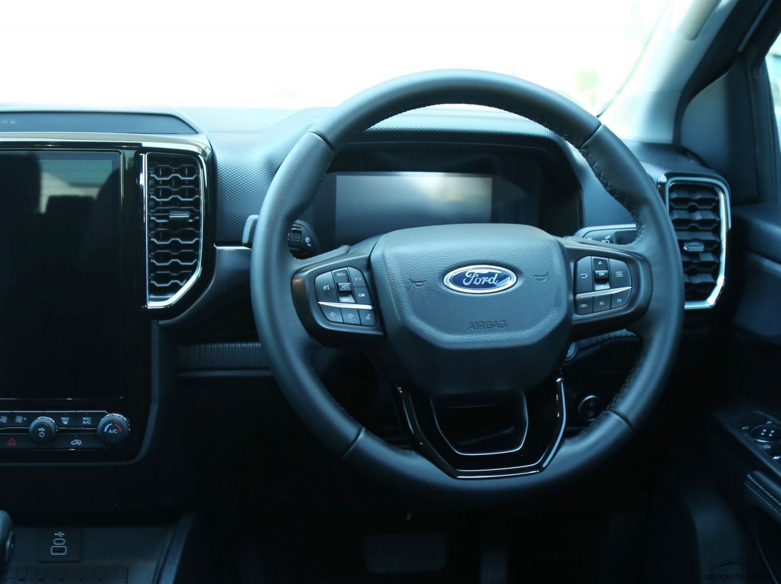 2025 Ford Ranger XLT 6 Speed pictures