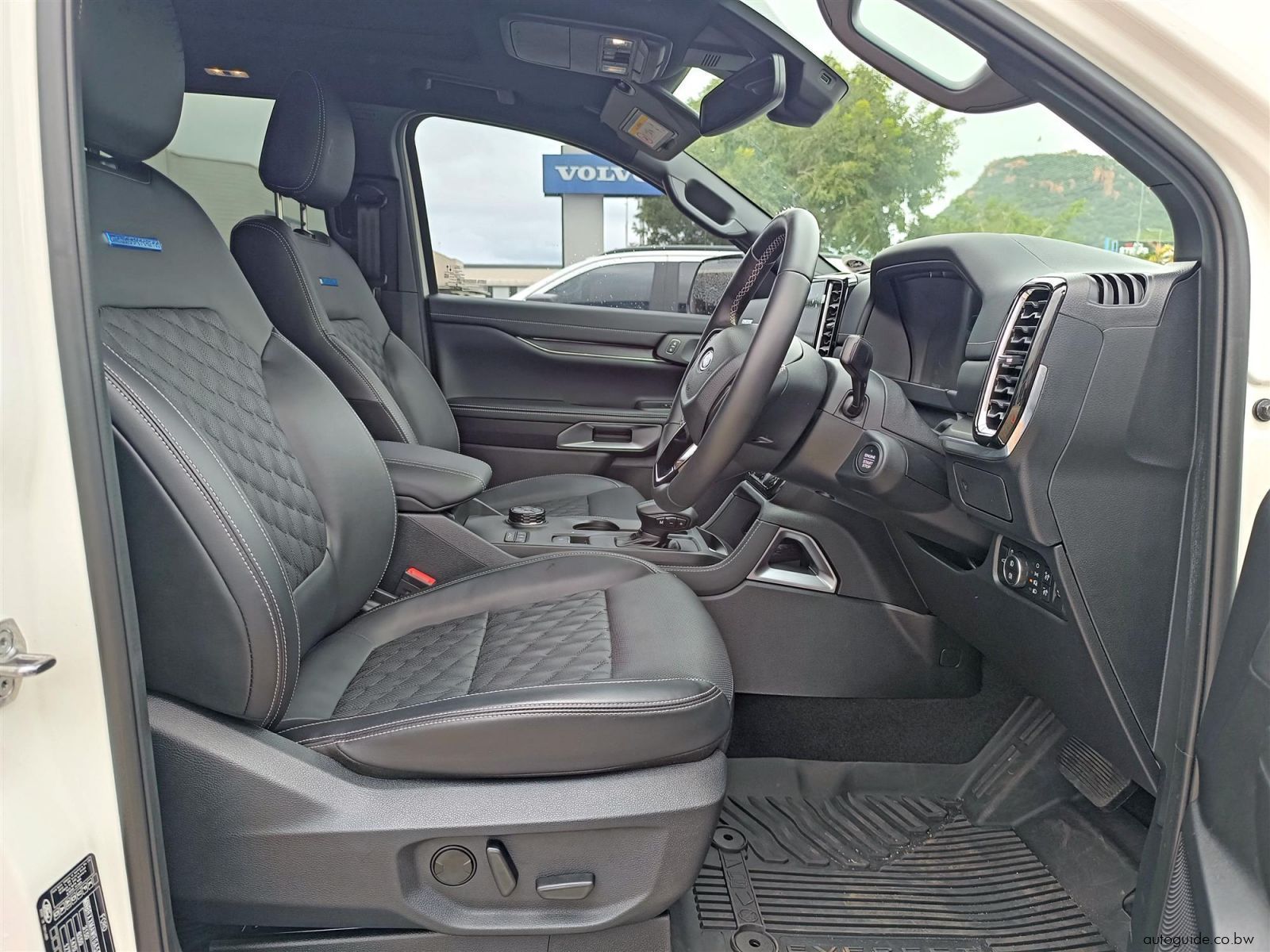 2026 Ford Everest Platinum 3.0L V6 photo