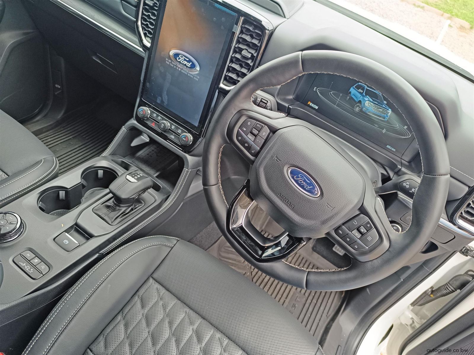 2026 Ford Everest Platinum 3.0L V6 photo