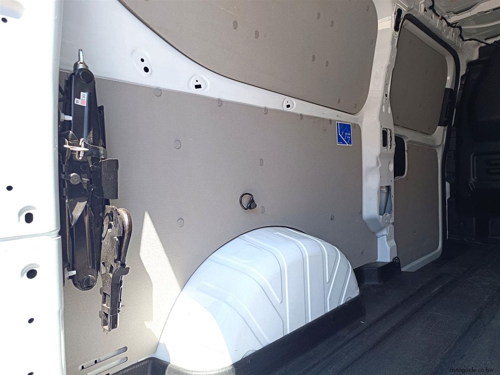 2025 Ford Transit Custom photo