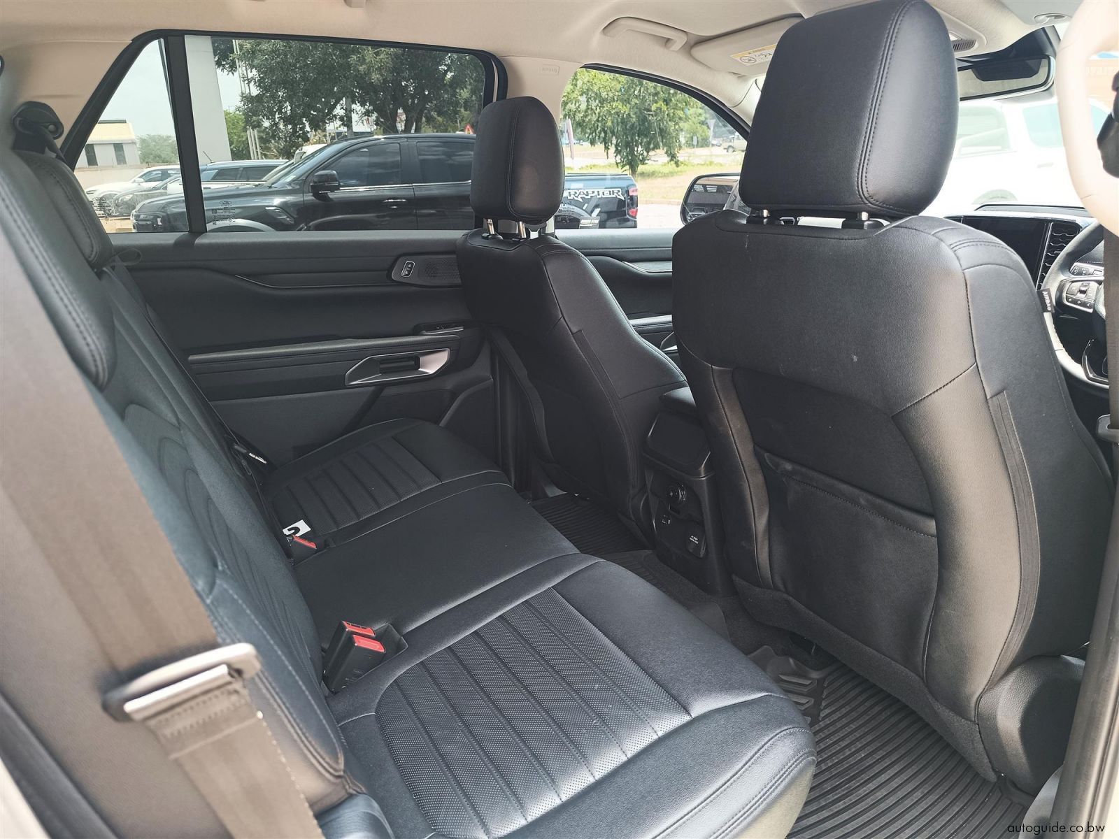2025 Ford Everest Sport photo
