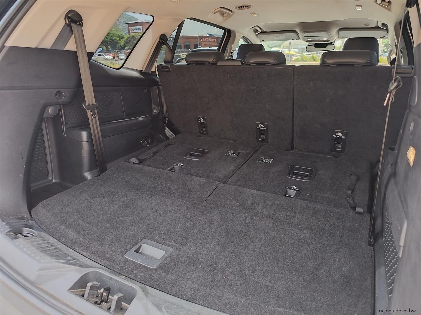 2025 Ford Everest Sport photo