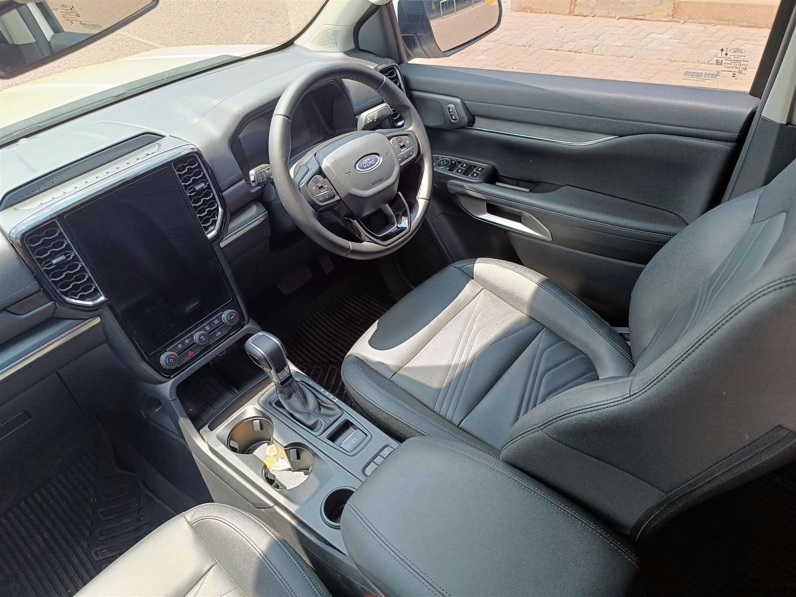 2025 Ford Everest photo