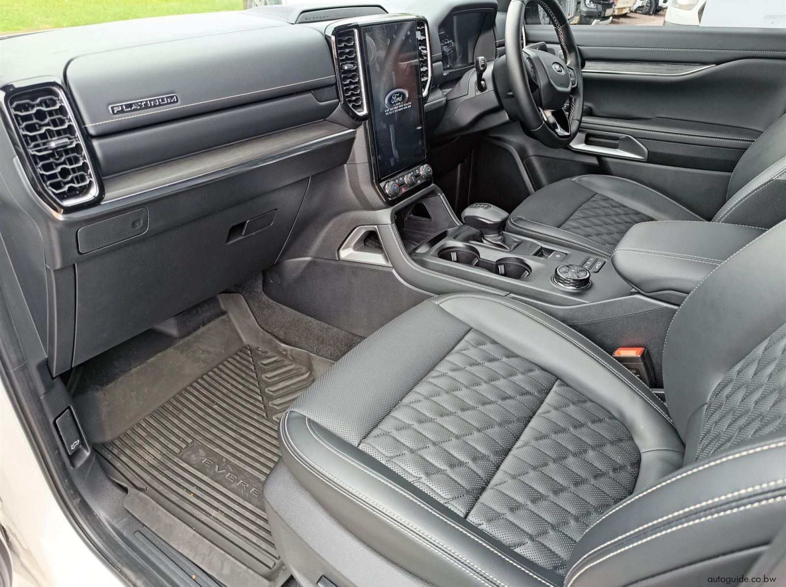 2026 Ford Everest Platinum 3.0L V6 pictures