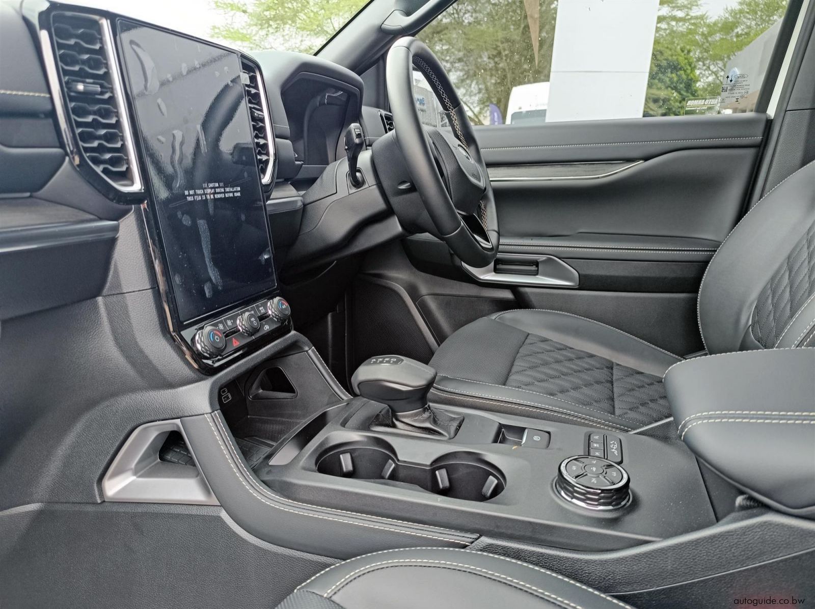 2026 Ford Everest Platinum 3.0L V6 pictures