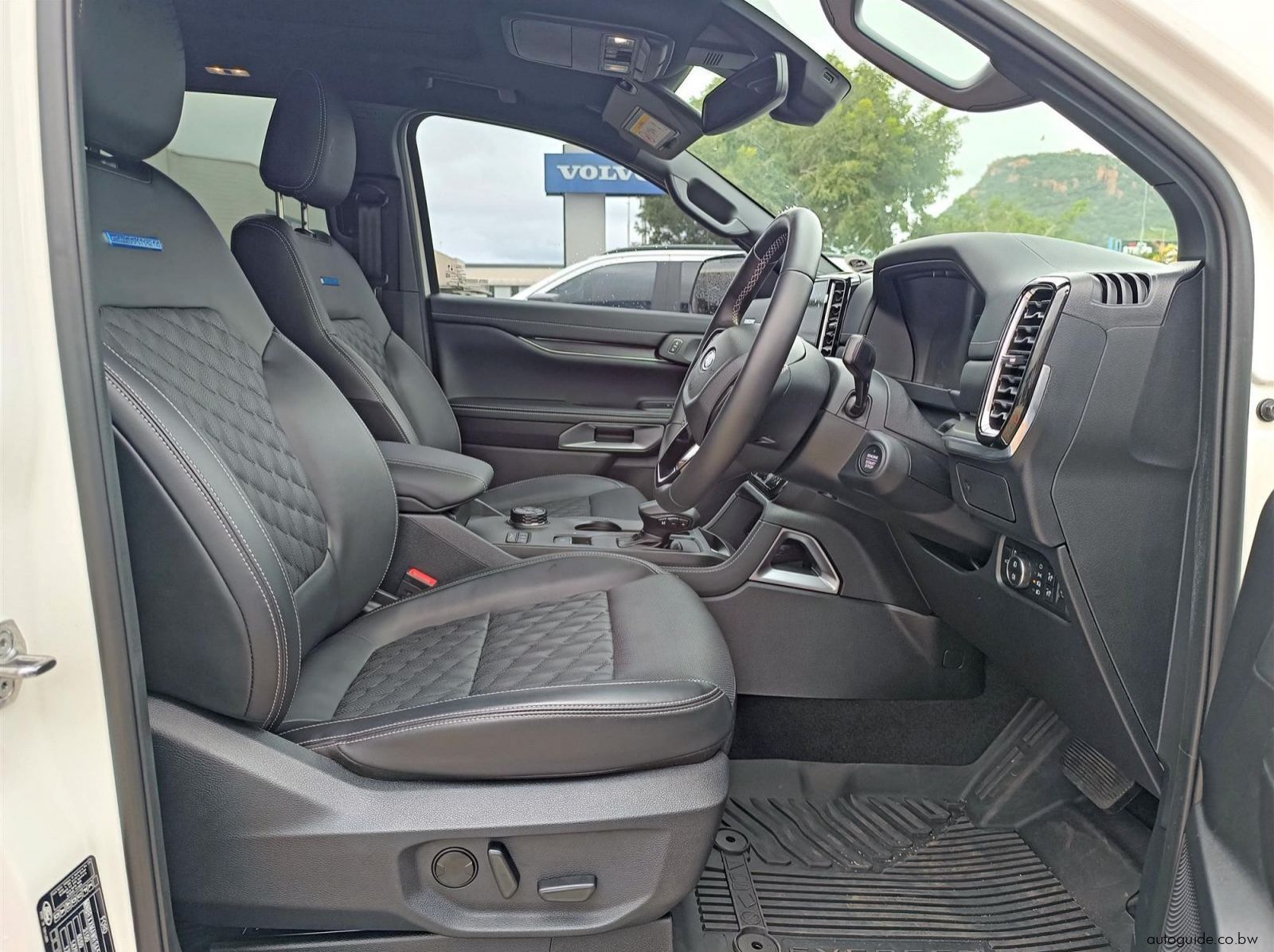 2026 Ford Everest Platinum 3.0L V6 pictures