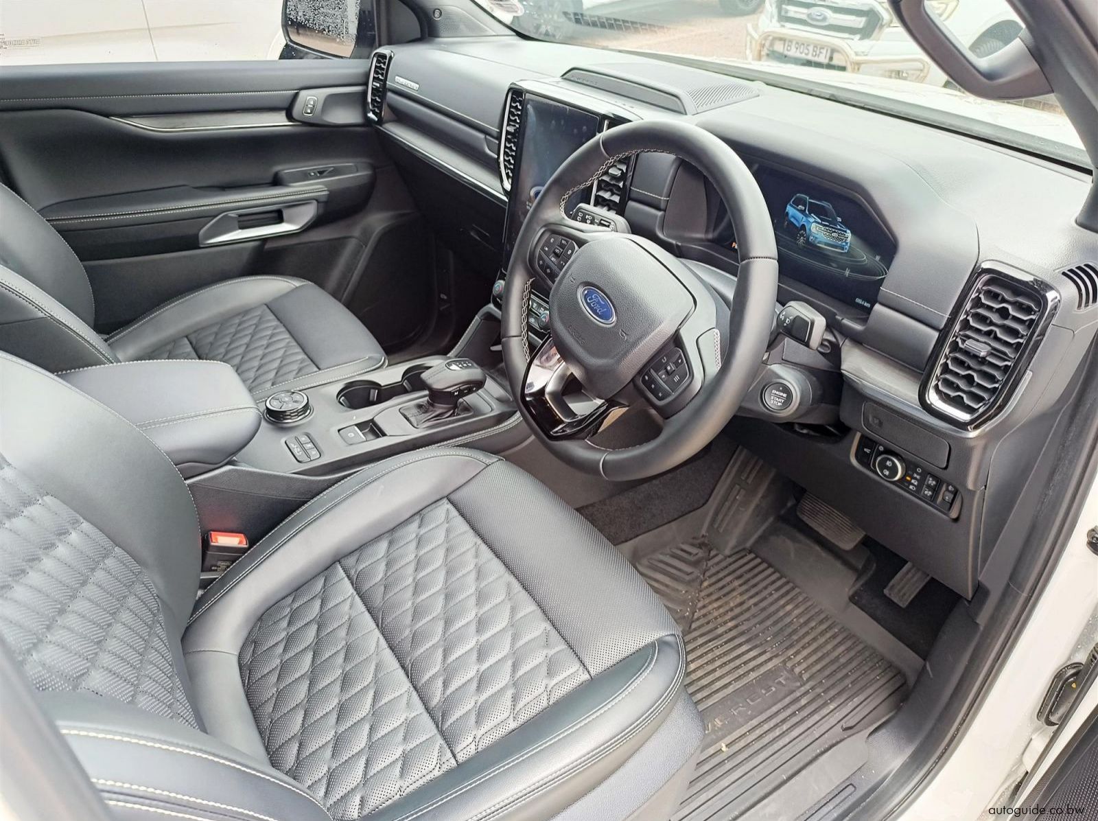 2026 Ford Everest Platinum 3.0L V6 pictures