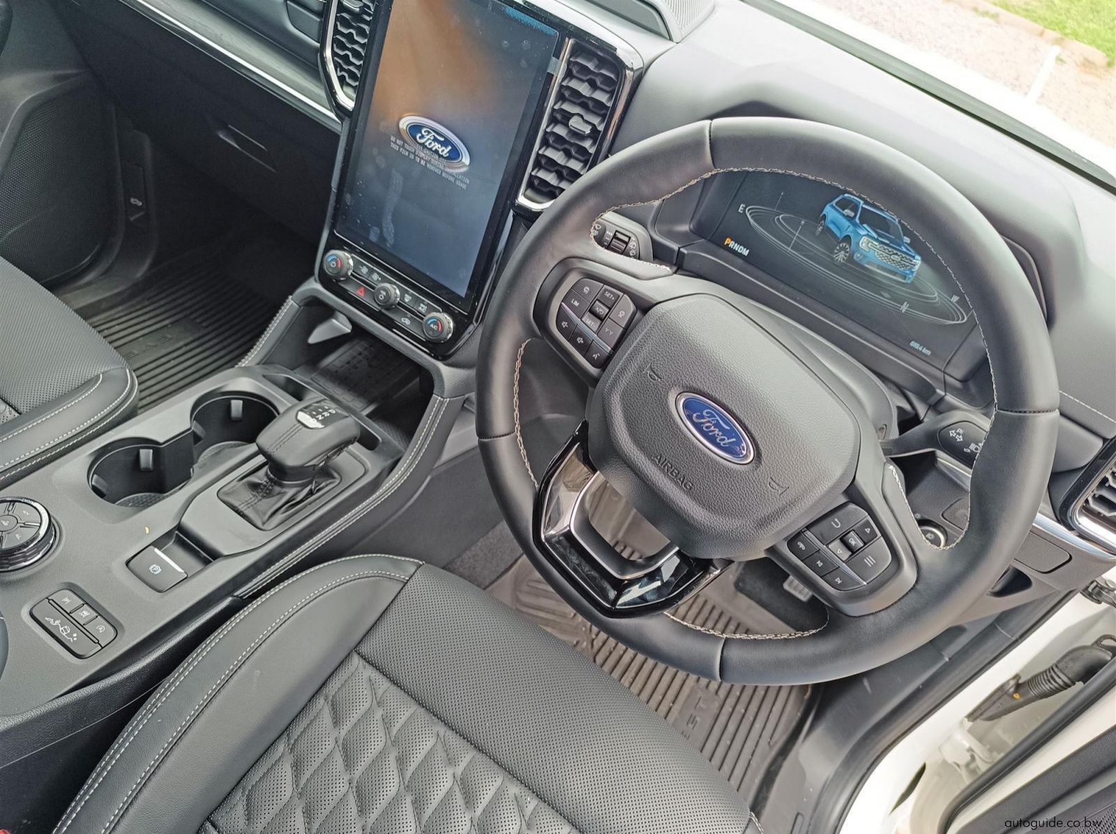 2026 Ford Everest Platinum 3.0L V6 pictures