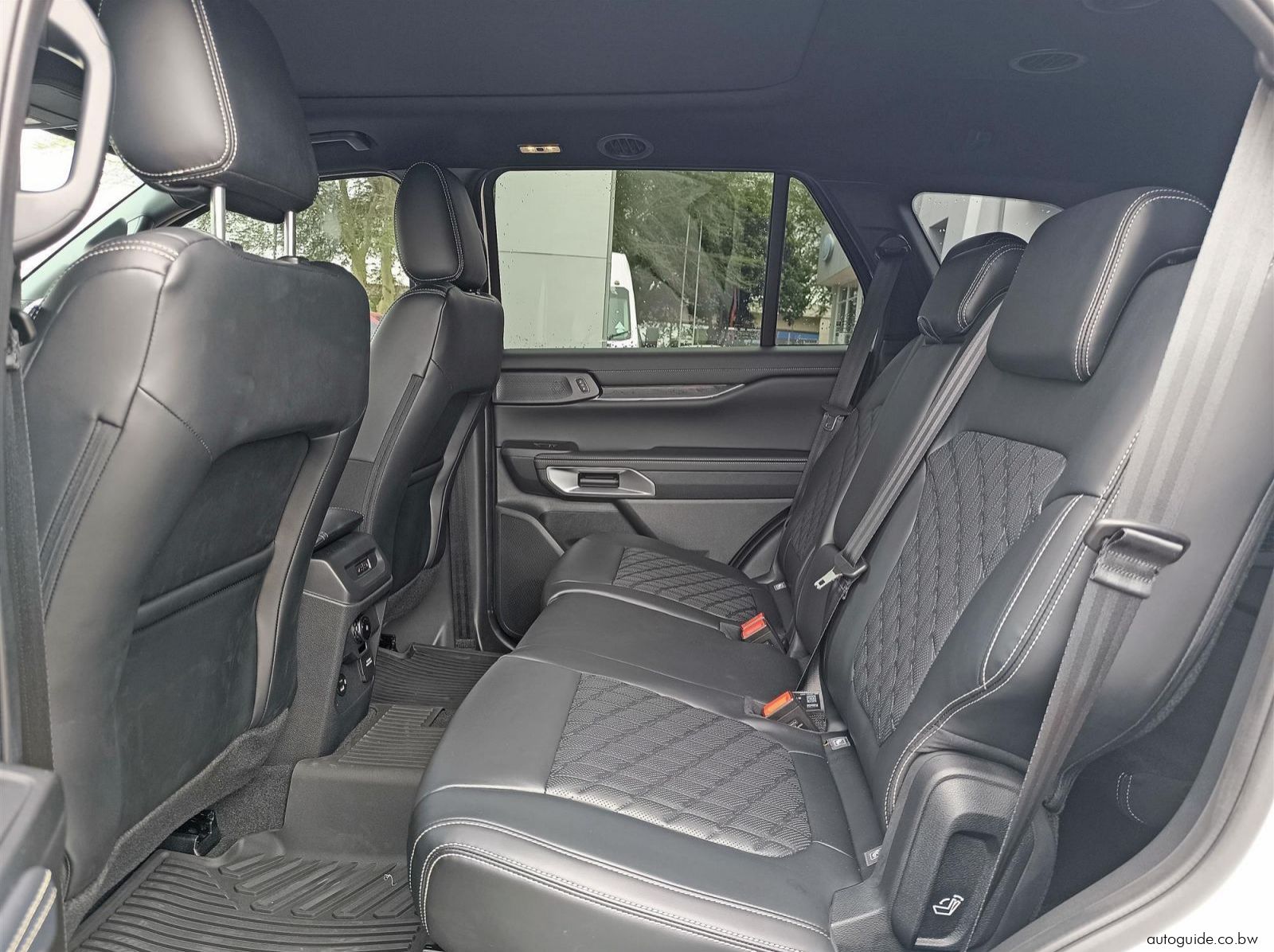 2026 Ford Everest Platinum 3.0L V6 pictures