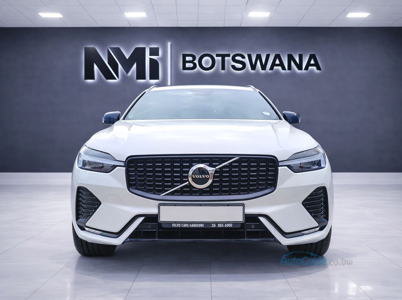 2022 Volvo XC60 B5 AWD pictures