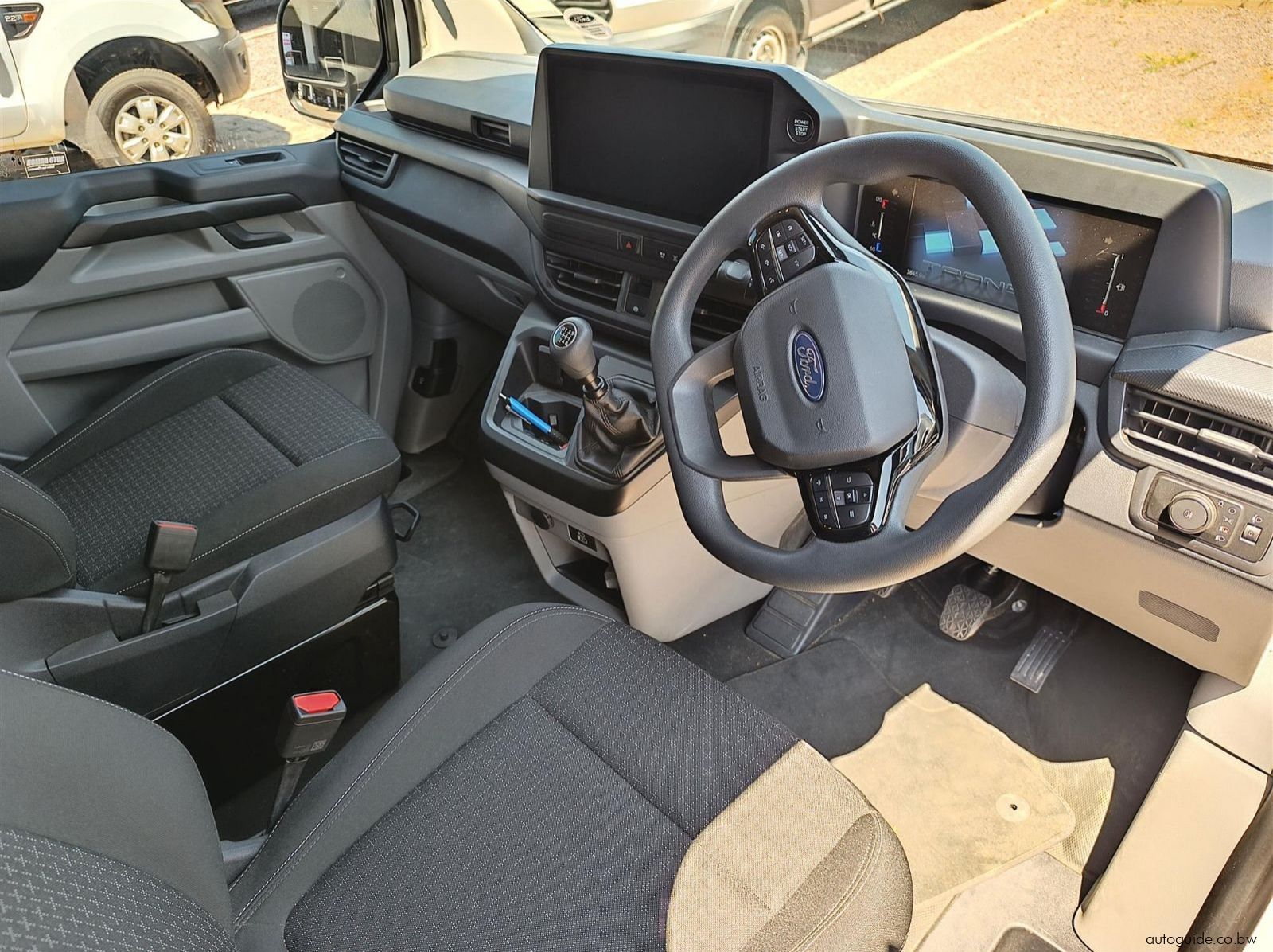 2025 Ford Transit Custom pictures