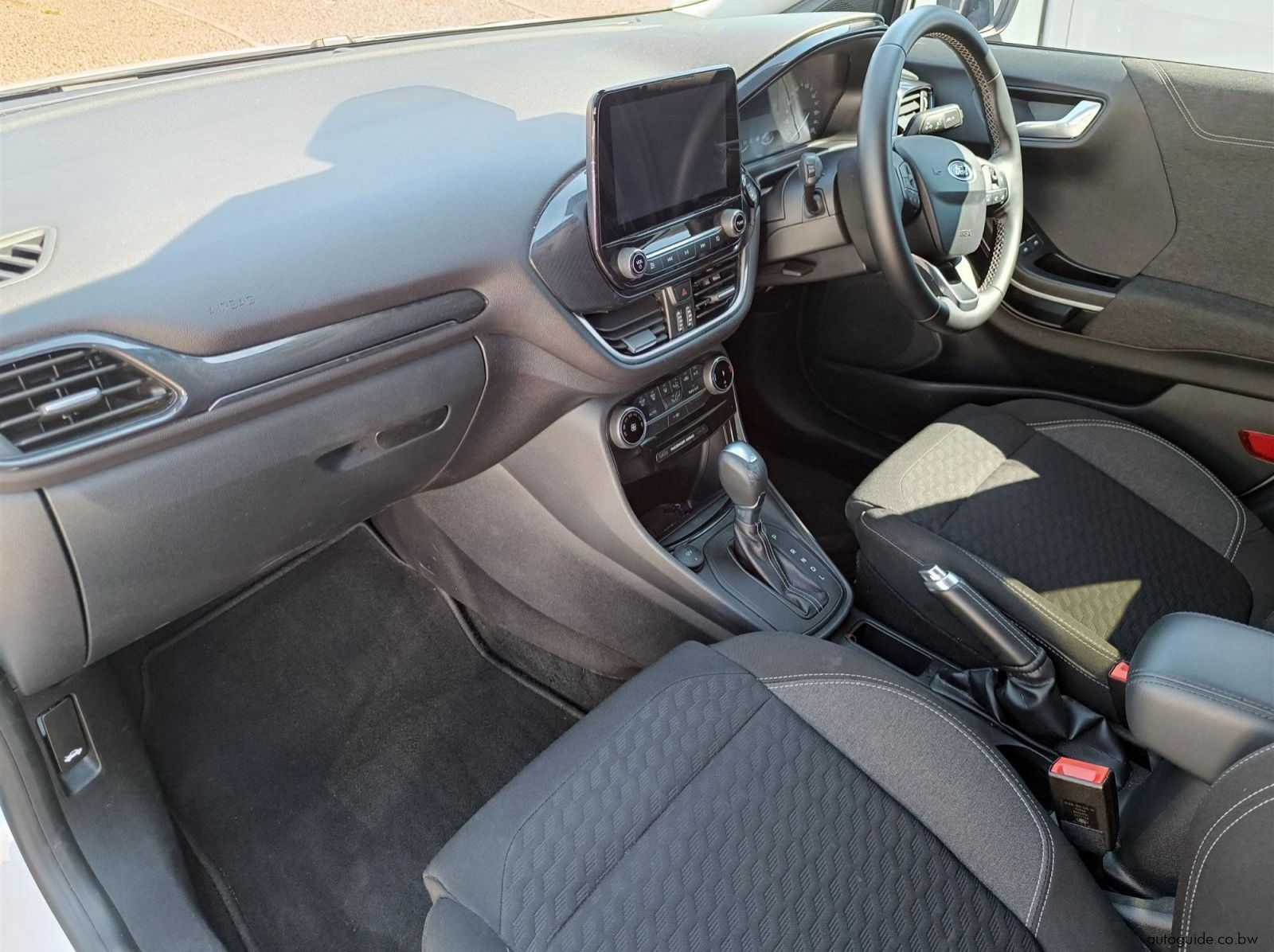 2025 Ford Puma pictures