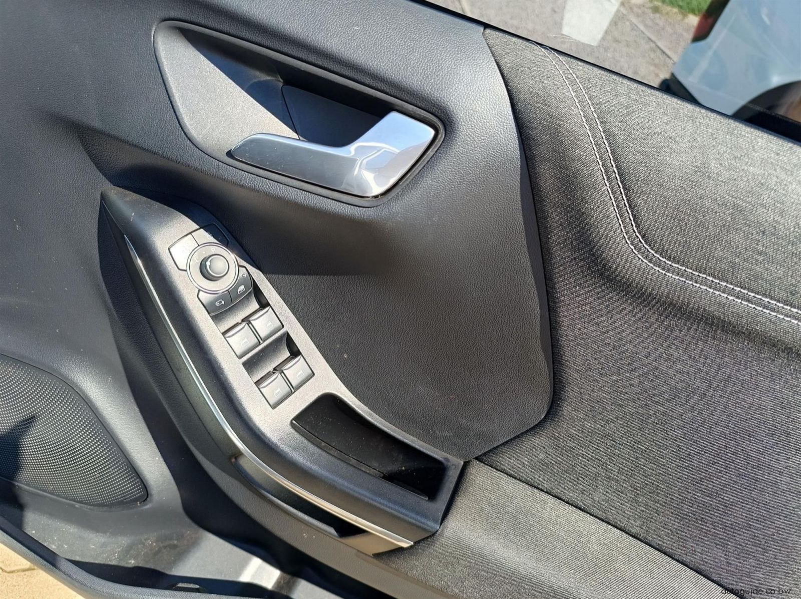 2025 Ford Puma pictures