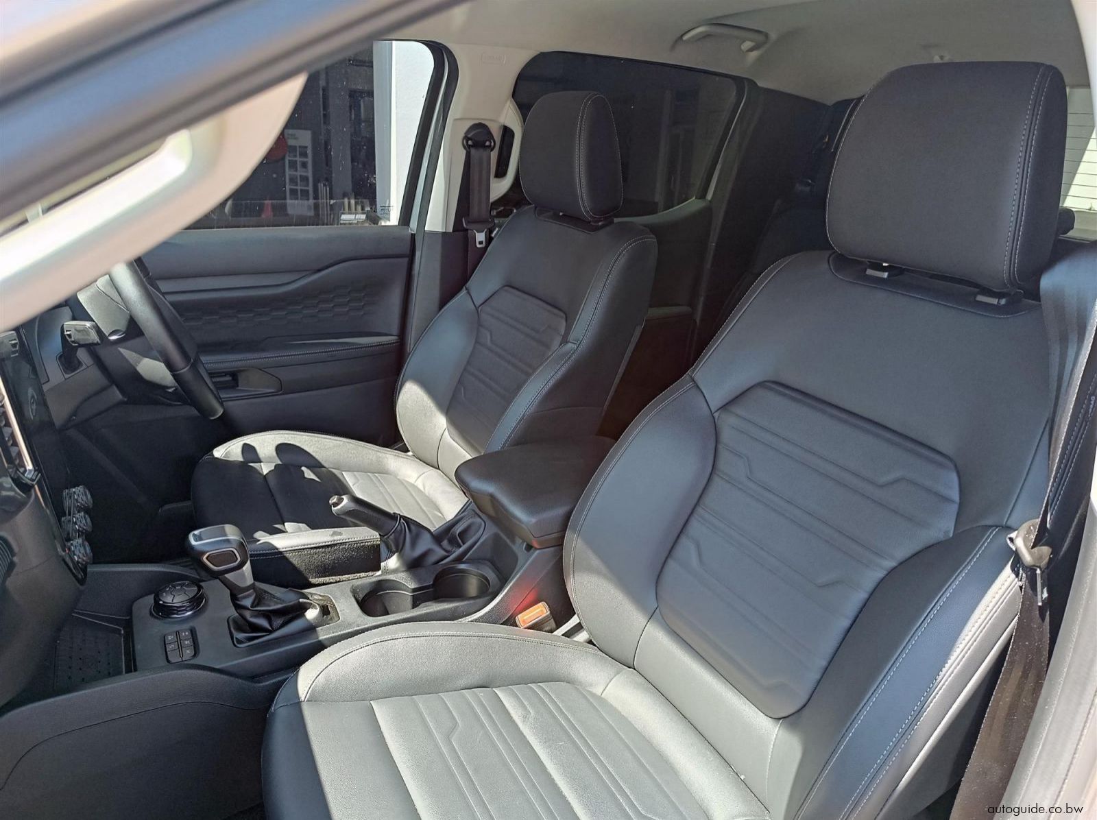 2026 Ford Ranger XLT 4x4 A/T 2.0L pictures