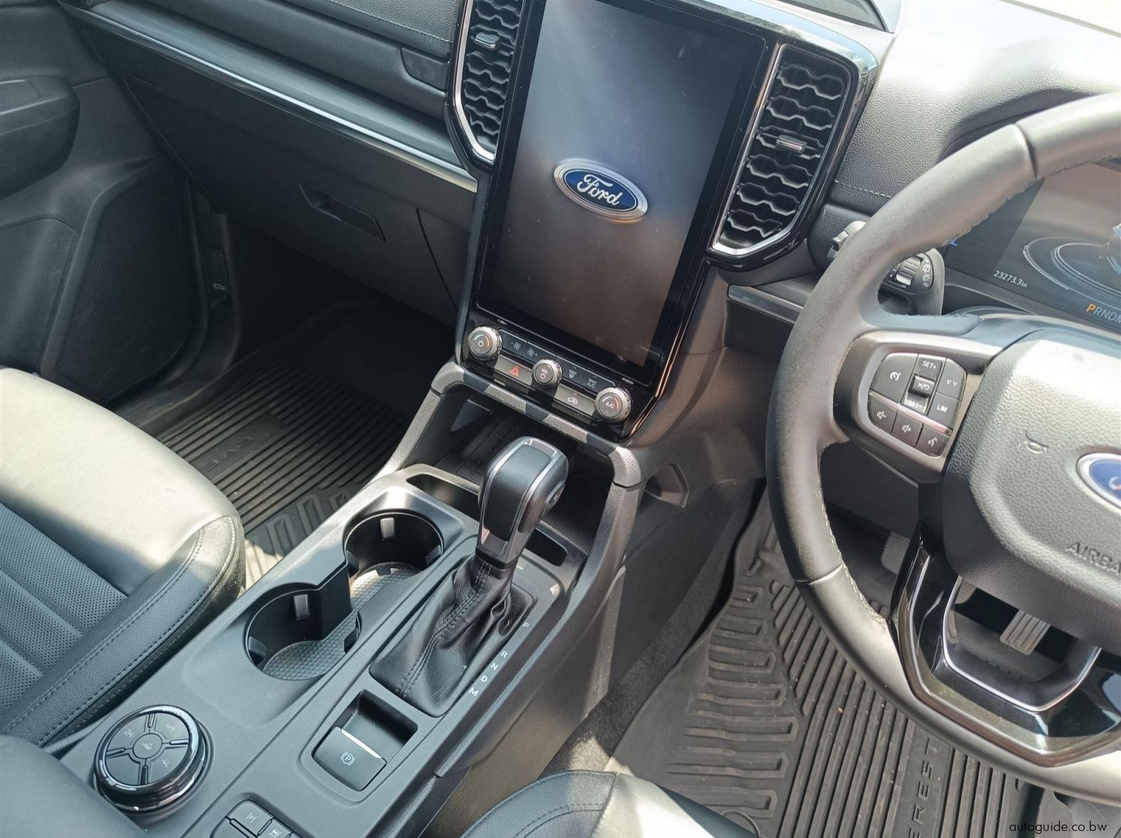 2025 Ford Everest Sport pictures