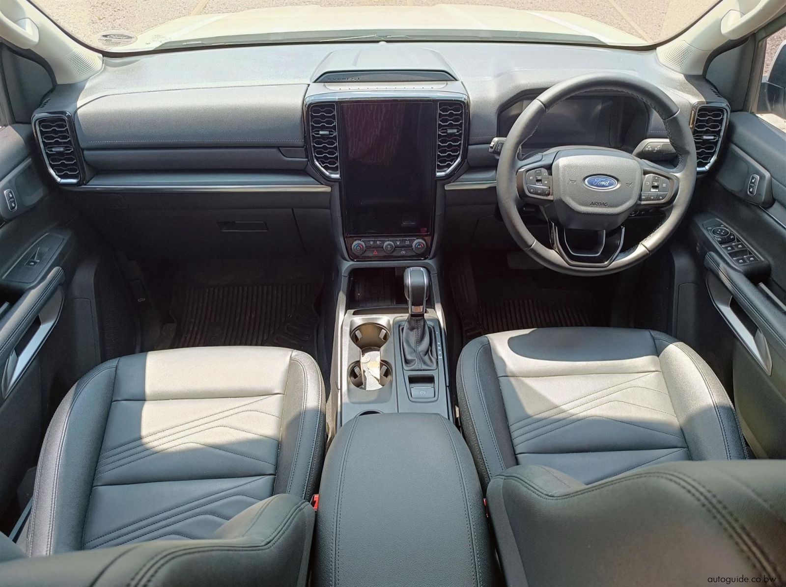 2025 Ford Everest pictures
