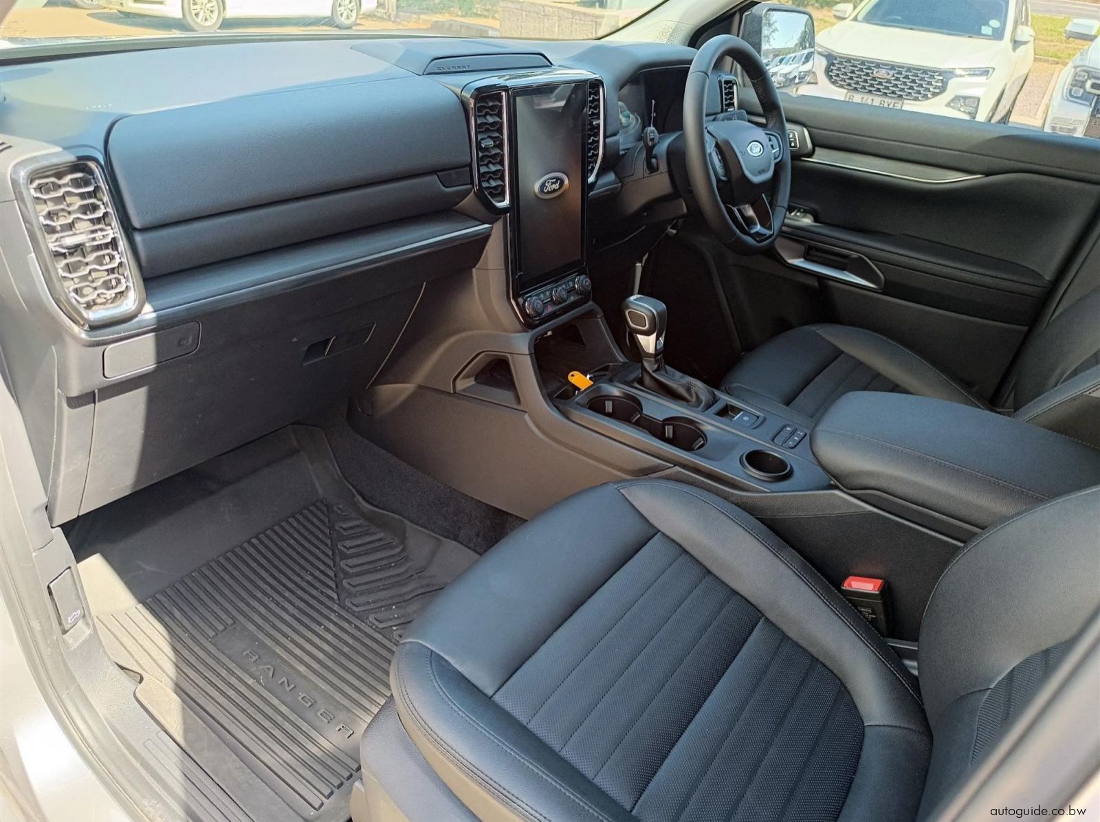 2026 Ford Everest Sport 7 Seater pictures