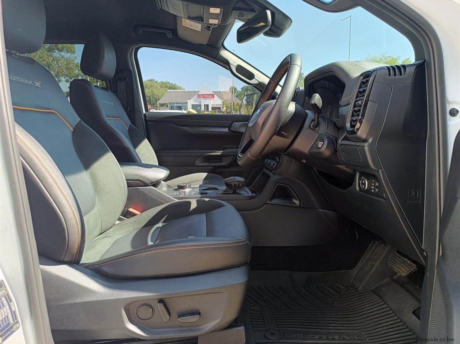 2026 Ford Wildtrak X 10 Speed 4x4 A/T 2.0L pictures