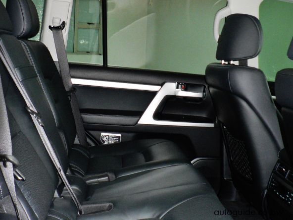 2018 Toyota Land Cruiser 200 Series V8 VX photo