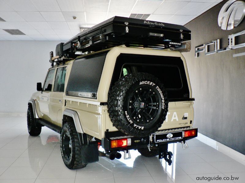 2018 Toyota Land Cruiser LX V8 pictures