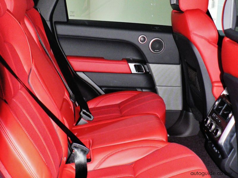 2018 Land Rover Range Rover Lumma CLR RS pictures