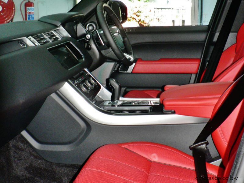 2018 Land Rover Range Rover Lumma CLR RS pictures