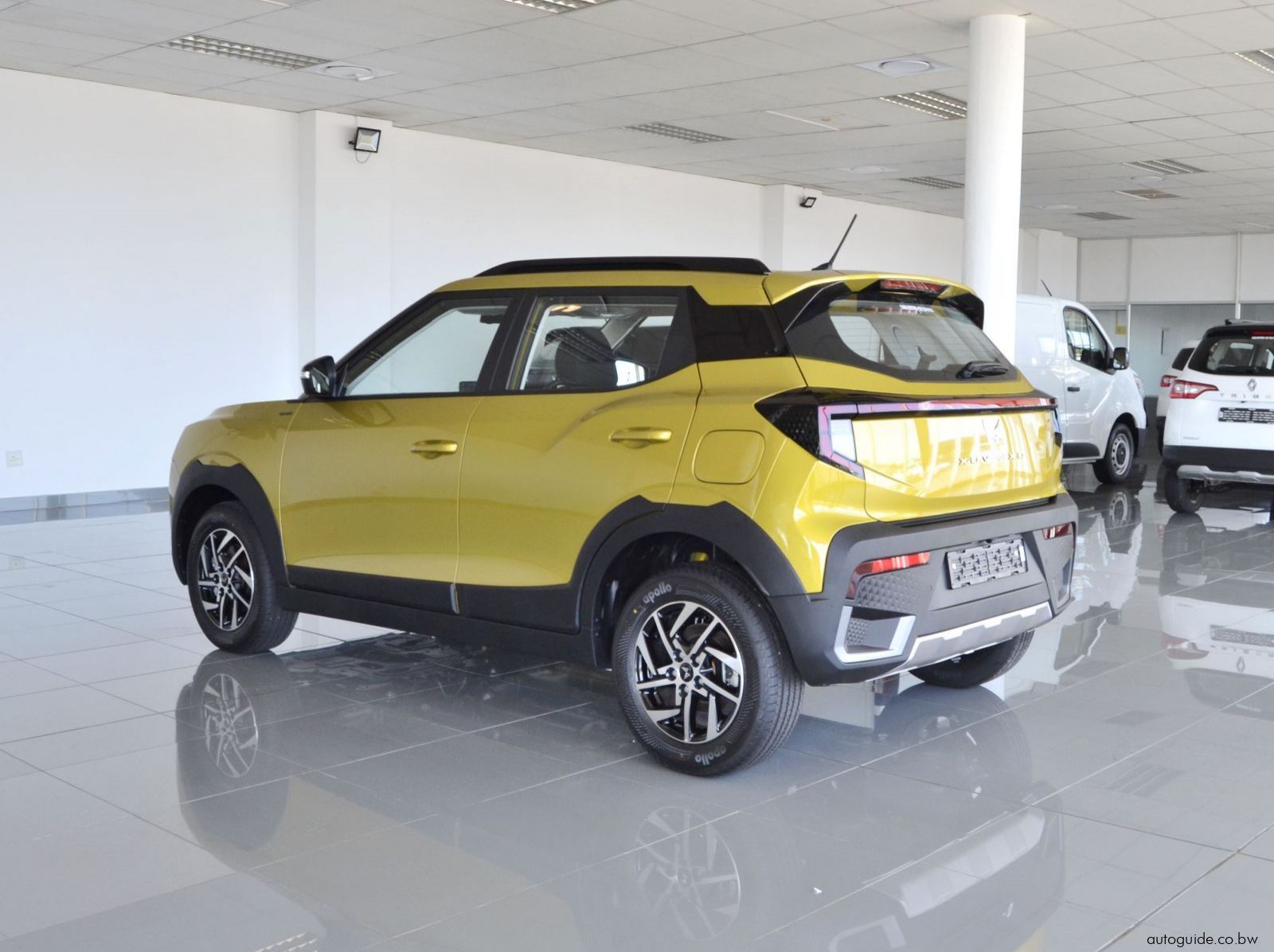 2025 Mahindra XUV 3XO A5 pictures