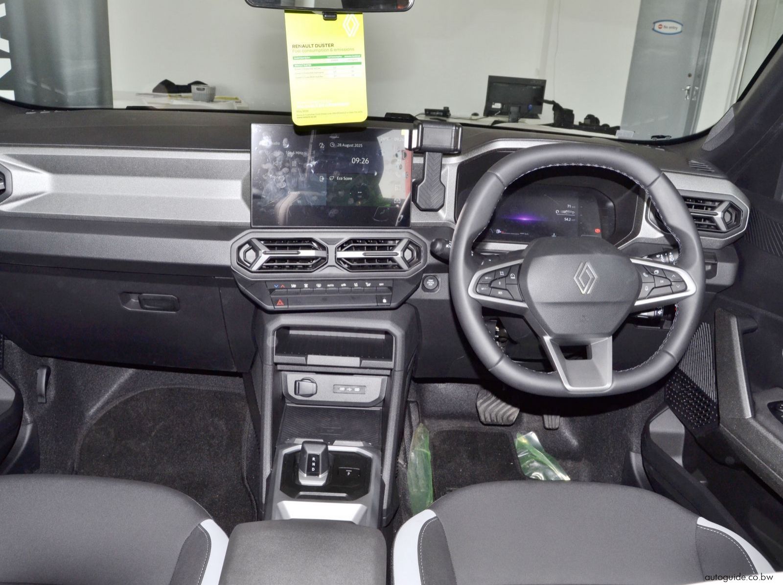 2025 Renault Duster Intens 7 Speed EDC - 4x2 pictures