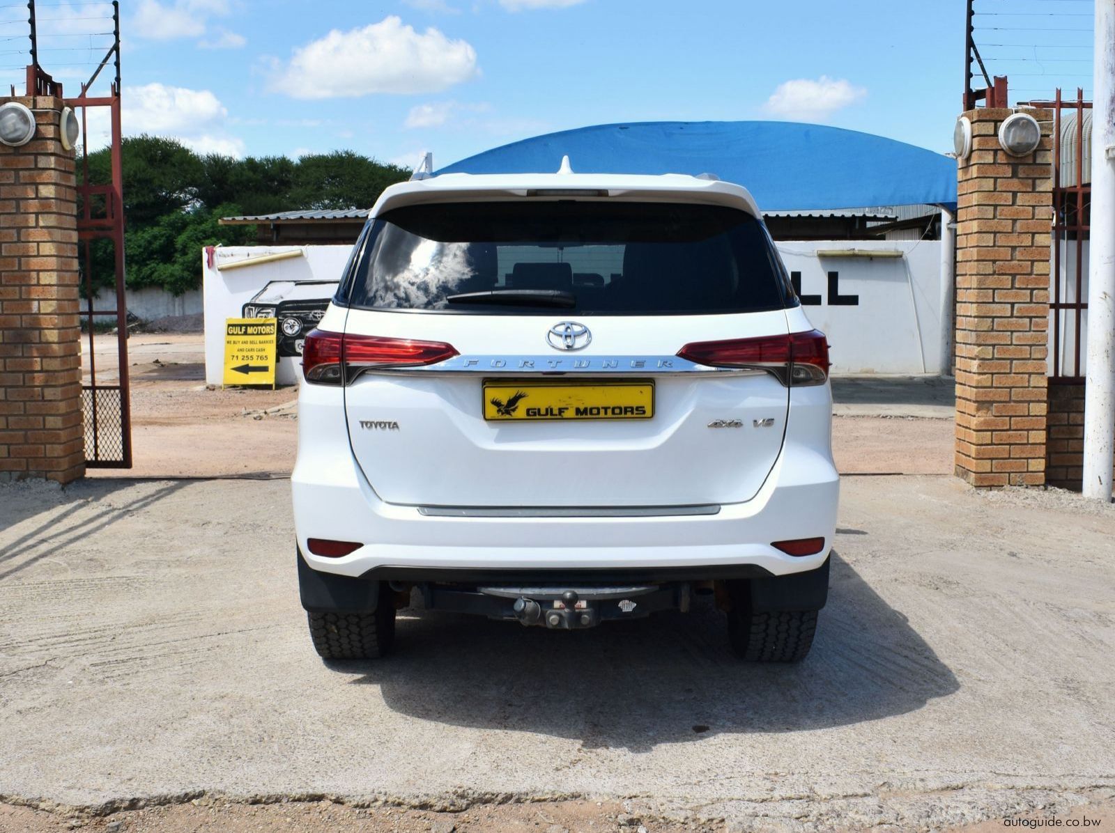 2018 Toyota Fortuner V6 pictures