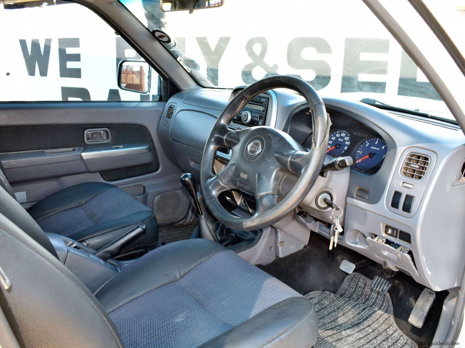 2014 Nissan NP300 Hardbody pictures