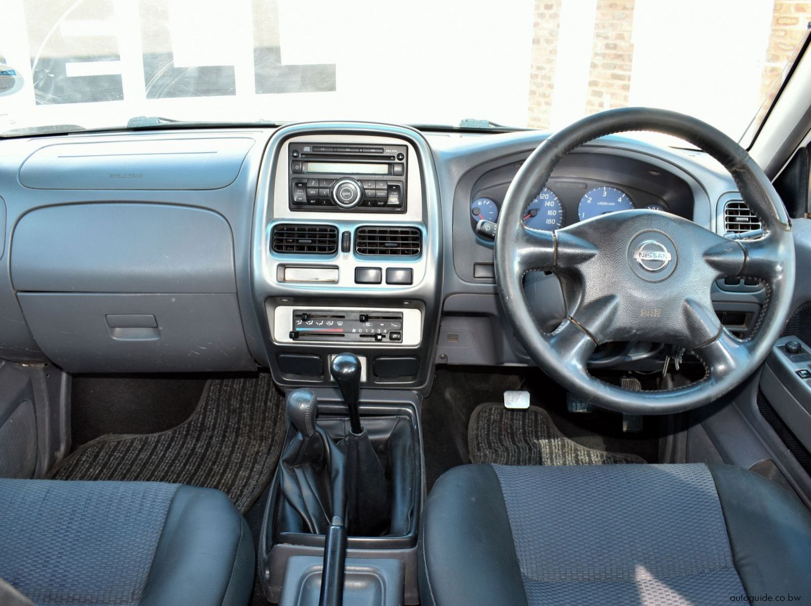 2014 Nissan NP300 Hardbody pictures