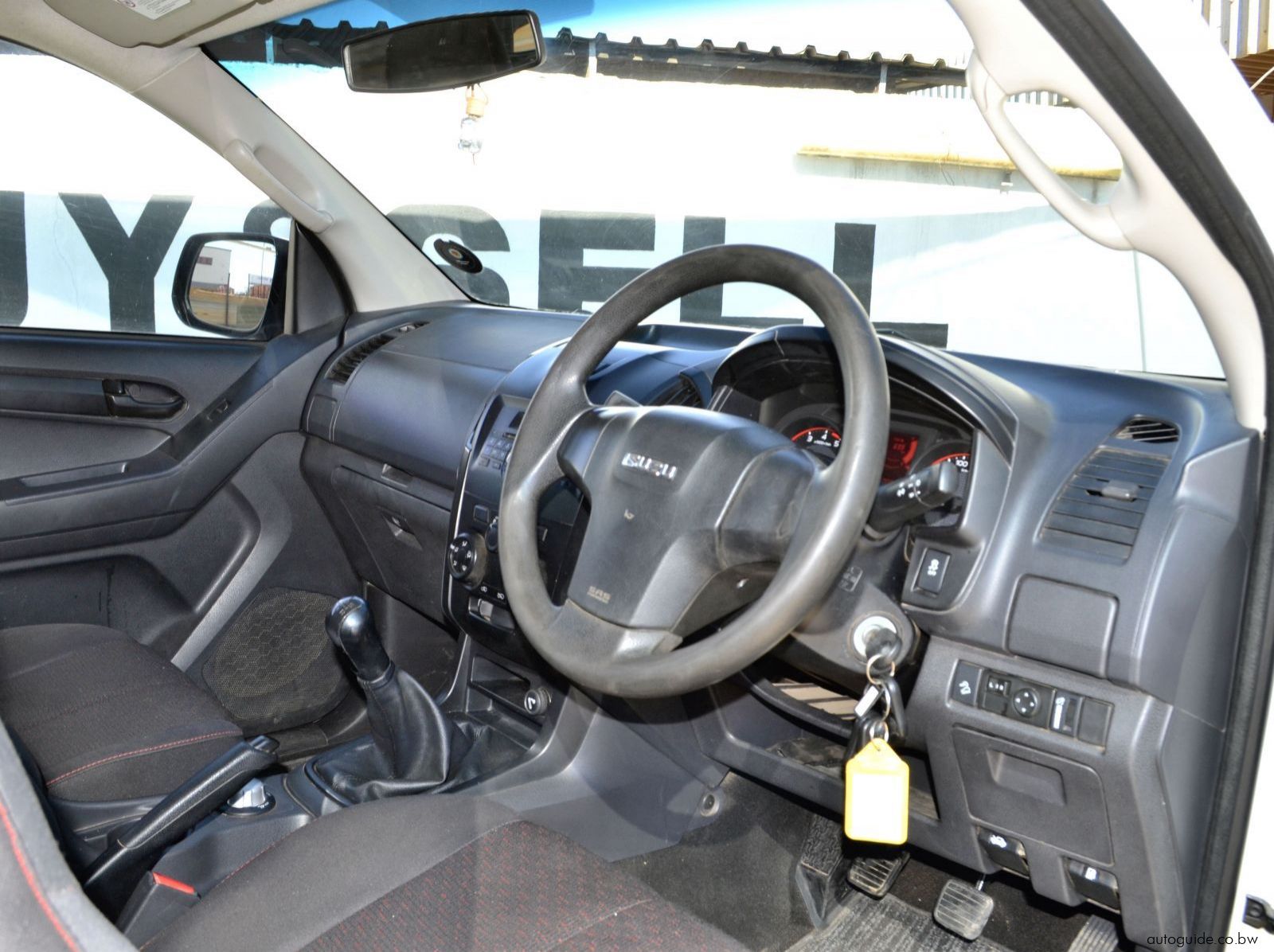 2019 Isuzu D-Max pictures