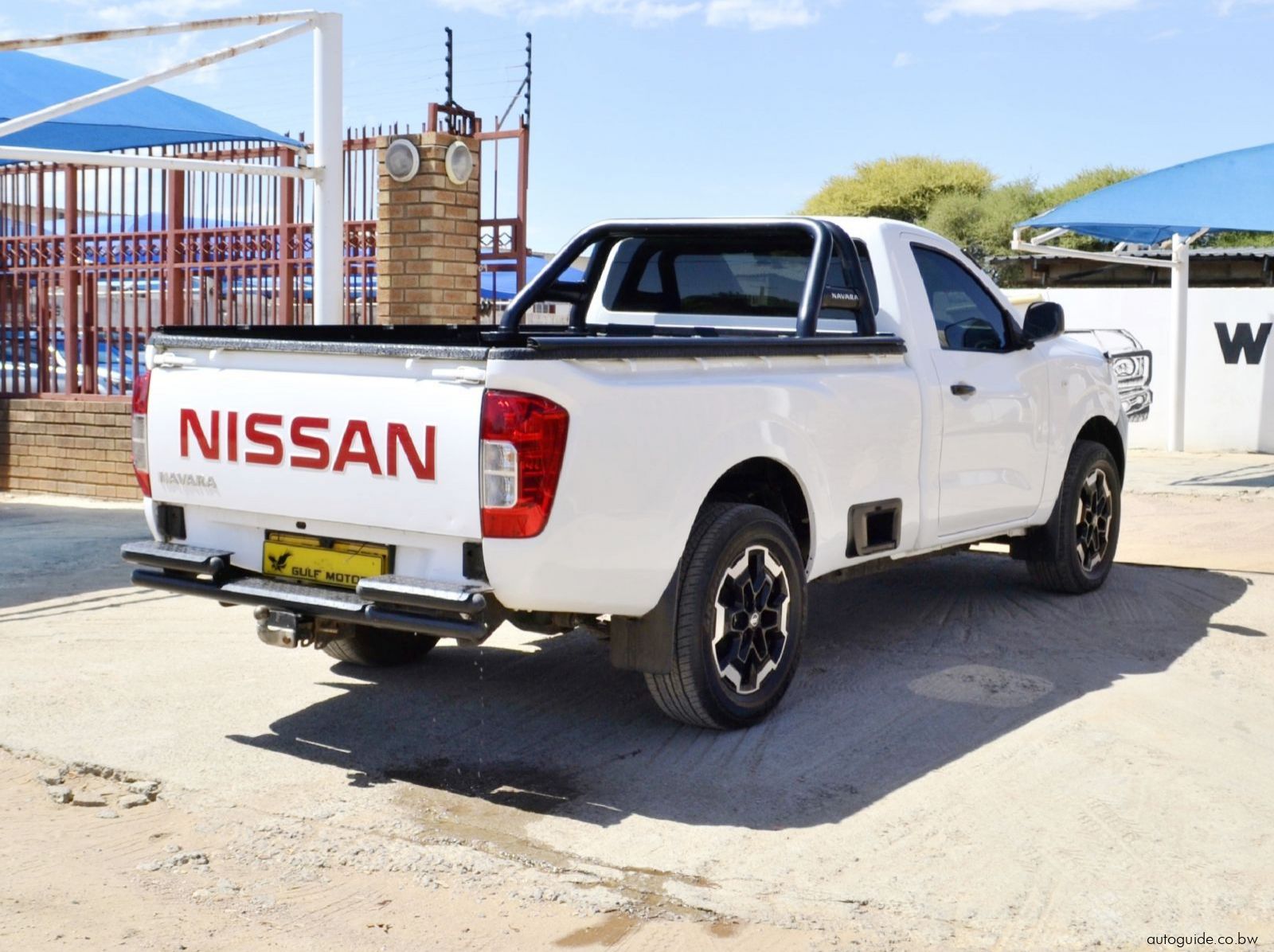2021 Nissan Navara Baseline pictures