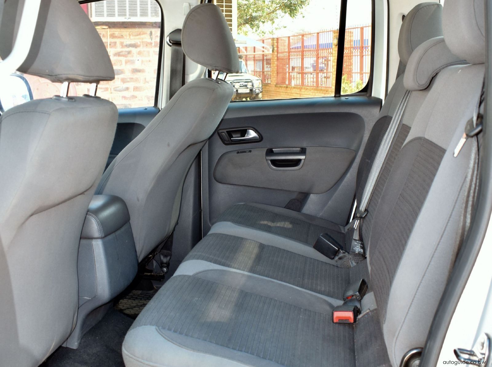 2012 Volkswagen Amarok TDi pictures