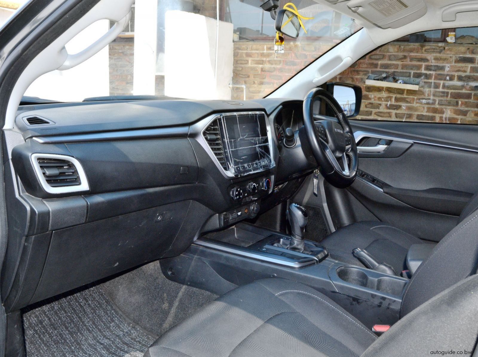 2024 Isuzu D-Max LS pictures