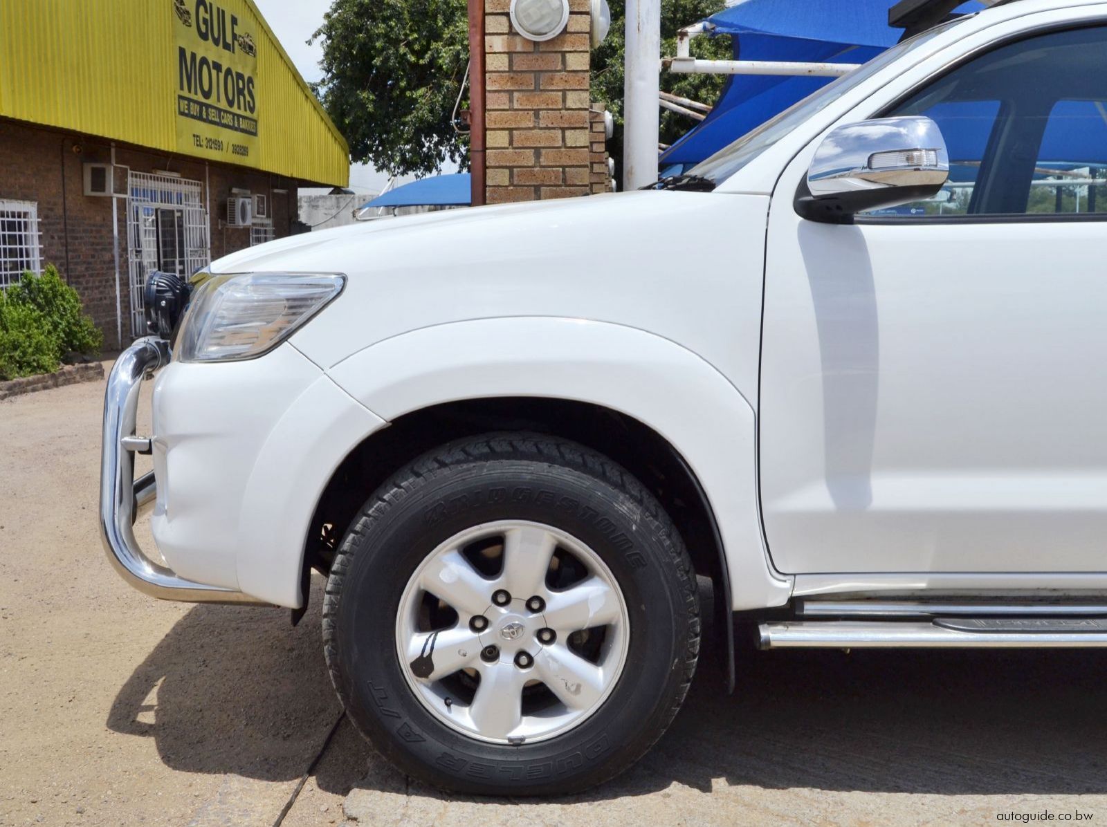 2011 Toyota Hilux vvti pictures