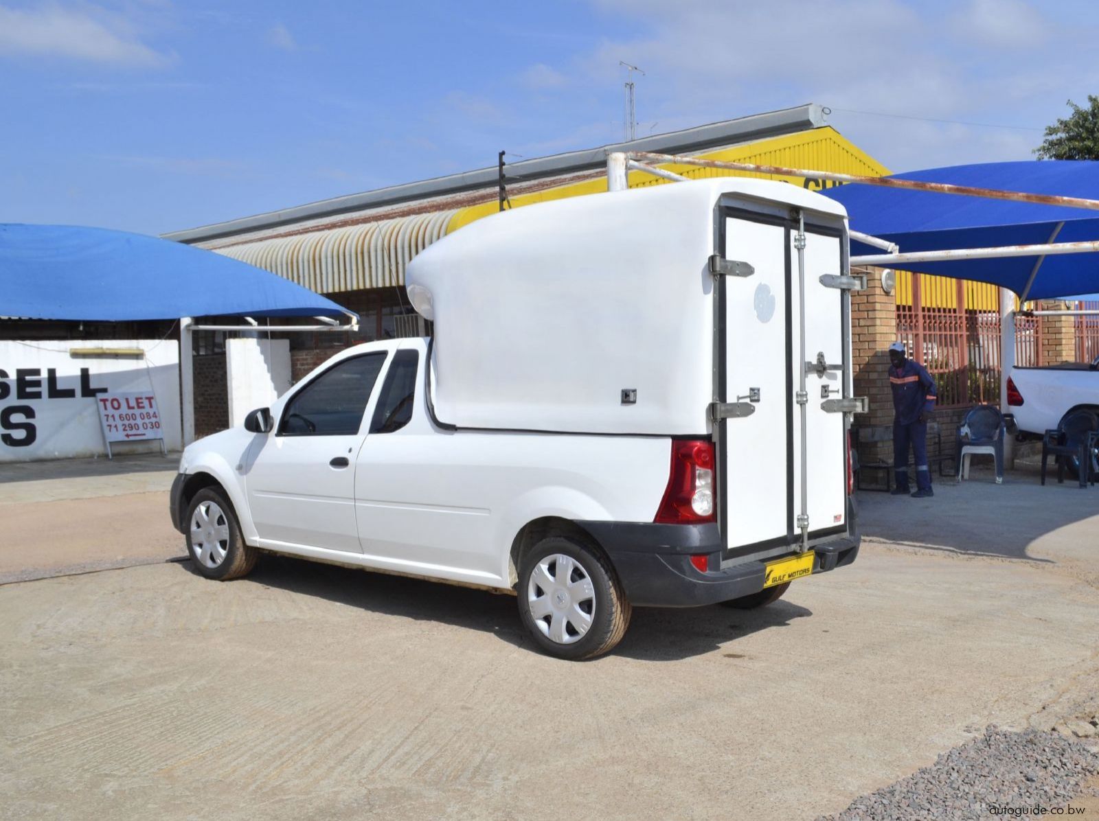 2019 Nissan NP200 pictures