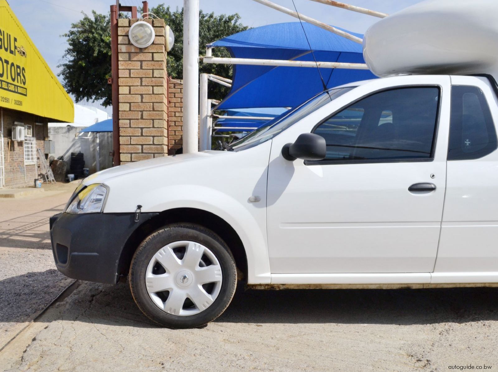 2019 Nissan NP200 pictures