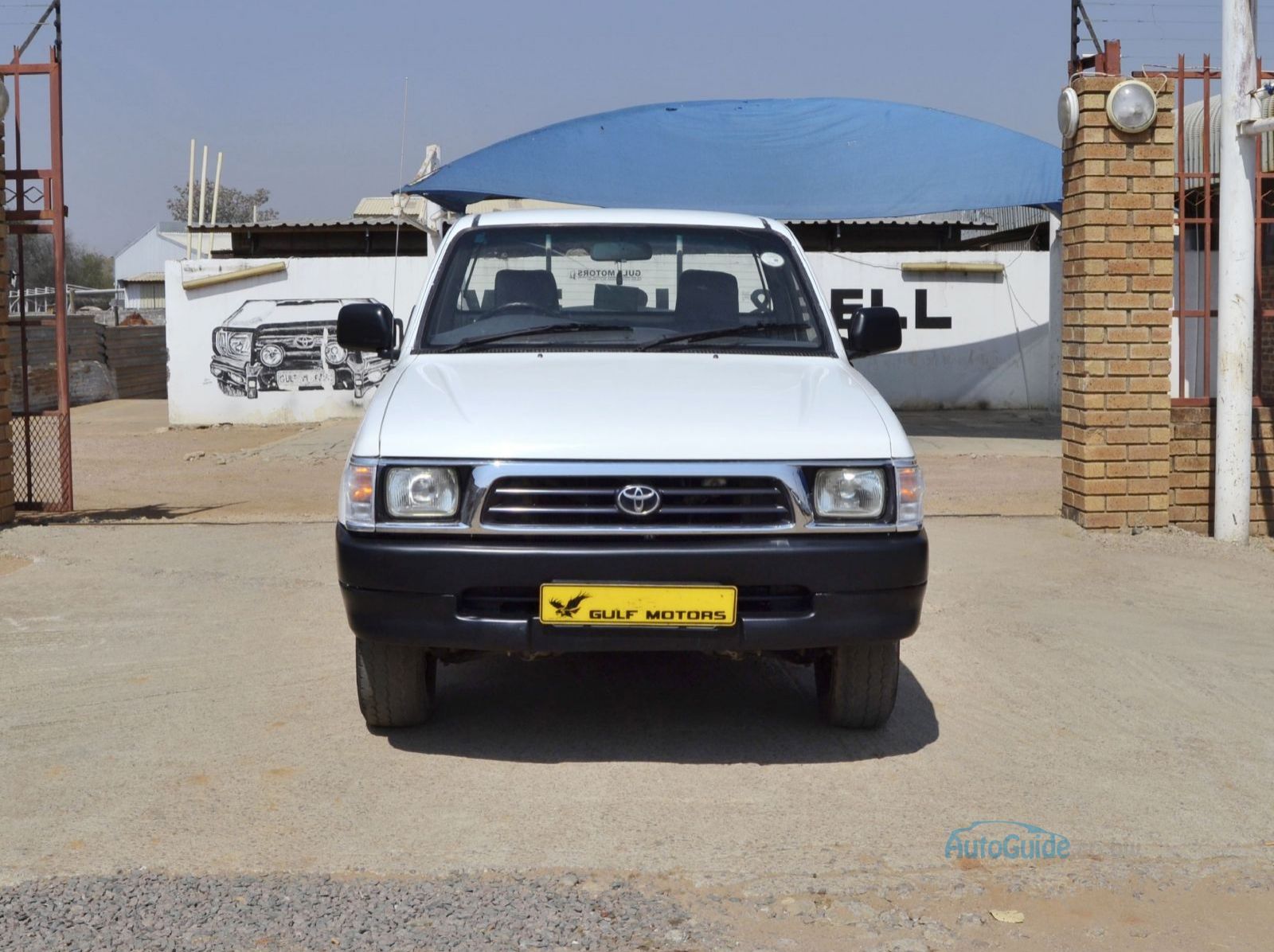 2002 Toyota Hilux  - 1RZ pictures