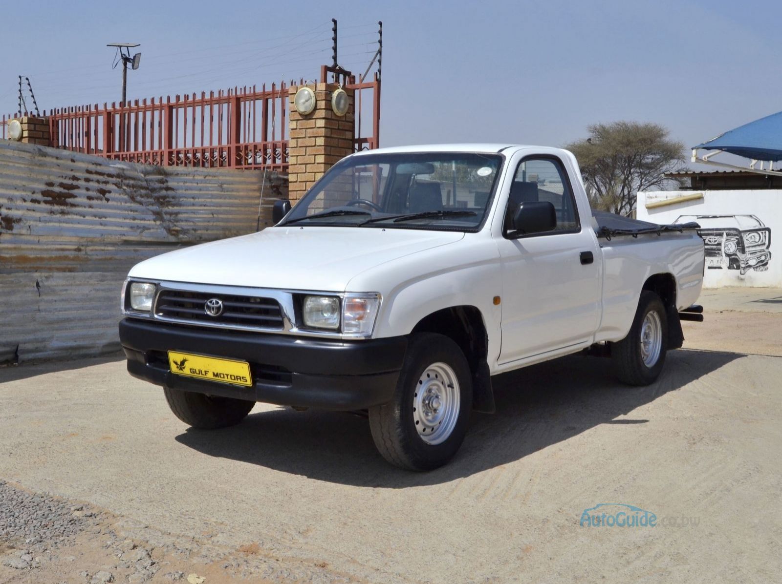 2002 Toyota Hilux  - 1RZ pictures