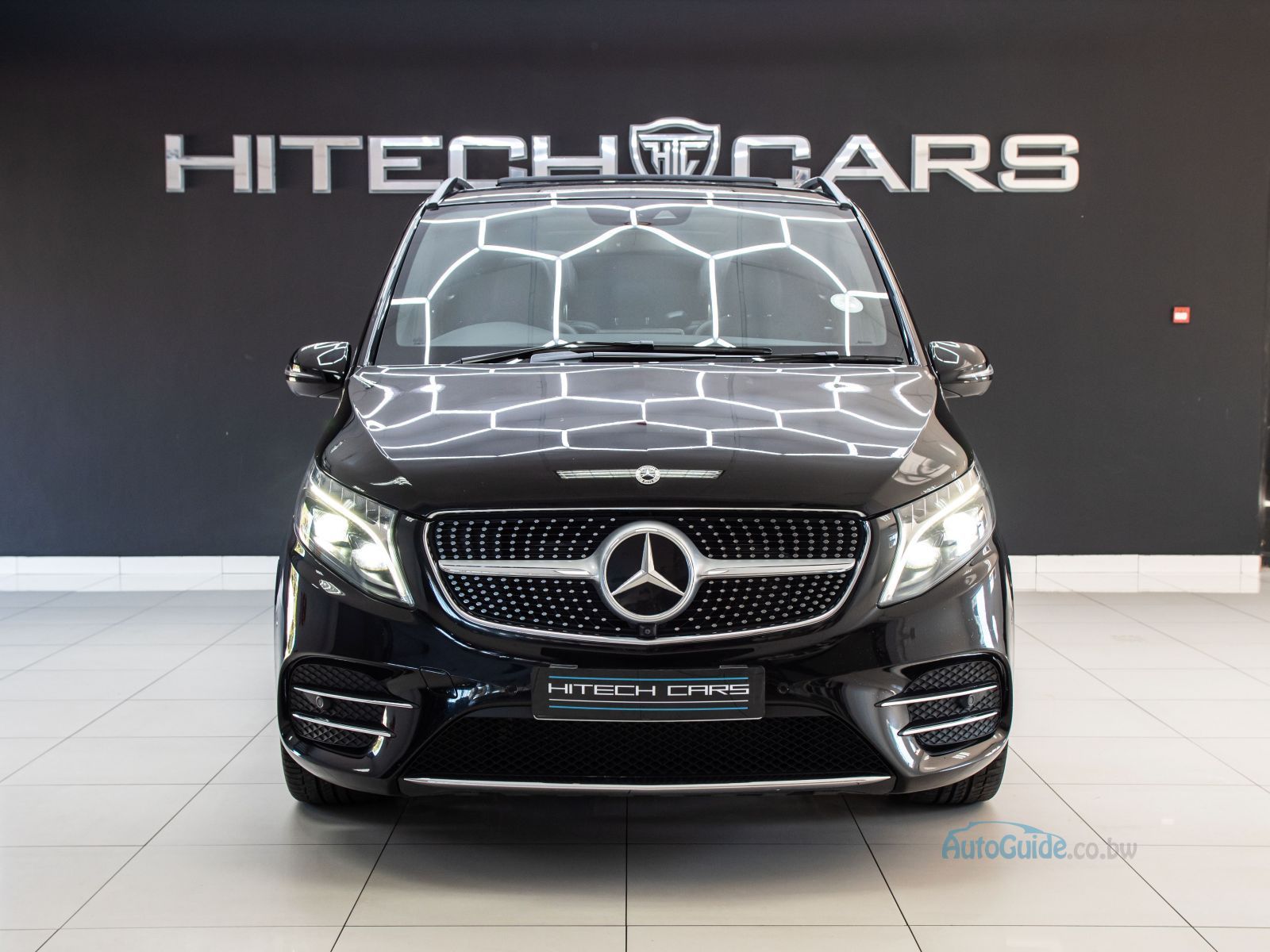 2023 Mercedes-Benz V300D photo