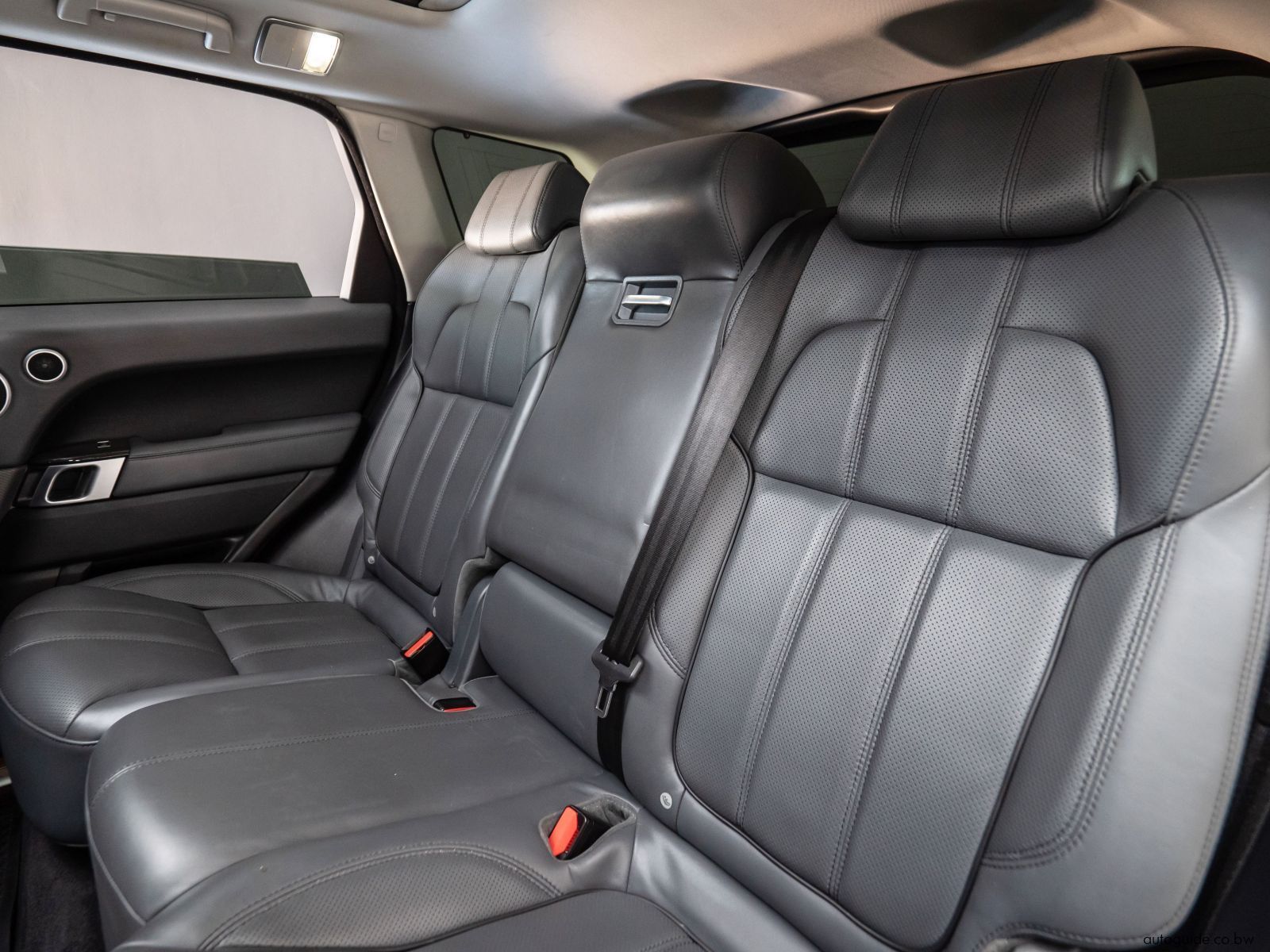 2015 Range Rover Sport HSE SDV6 photo