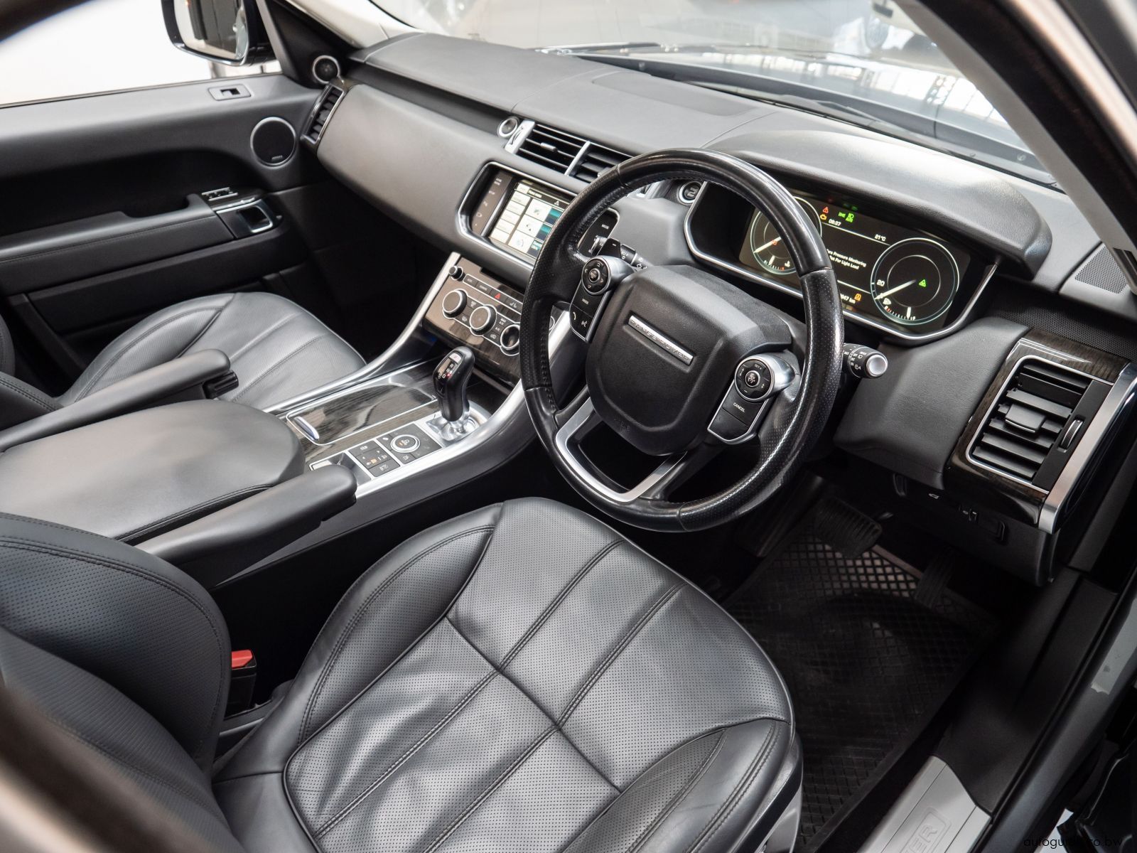 2015 Range Rover Sport HSE SDV6 photo