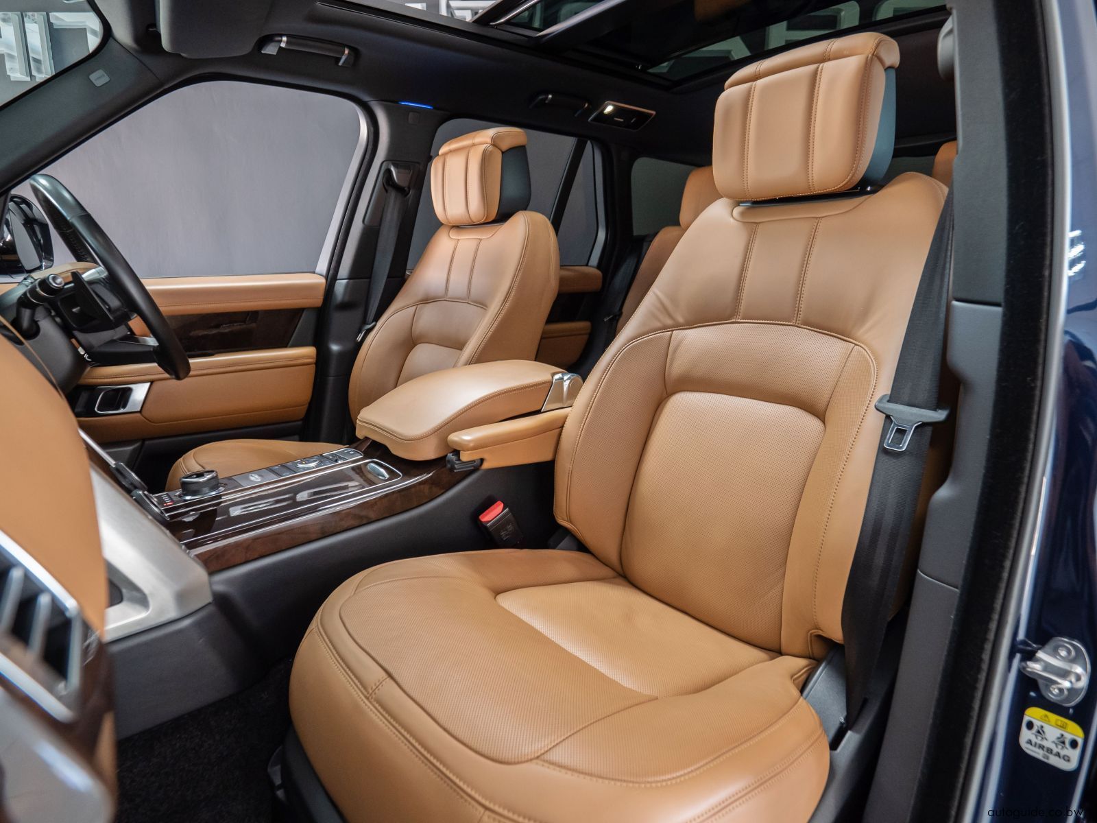 2018 Range Rover Voque SE SD V8 photo