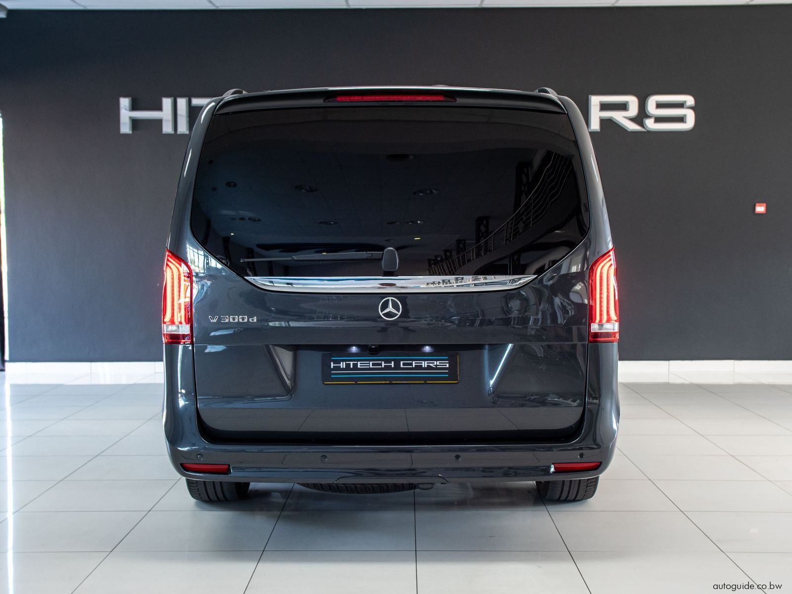 2023 Mercedes-Benz V300 D photo