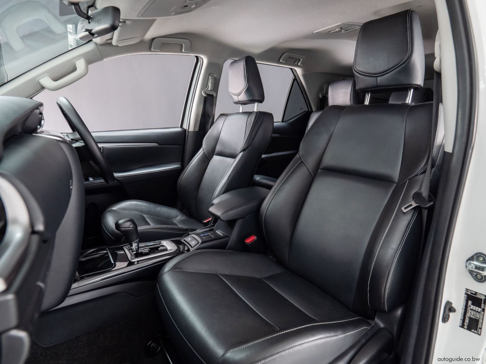 2023 Toyota Fortuner GD6 pictures