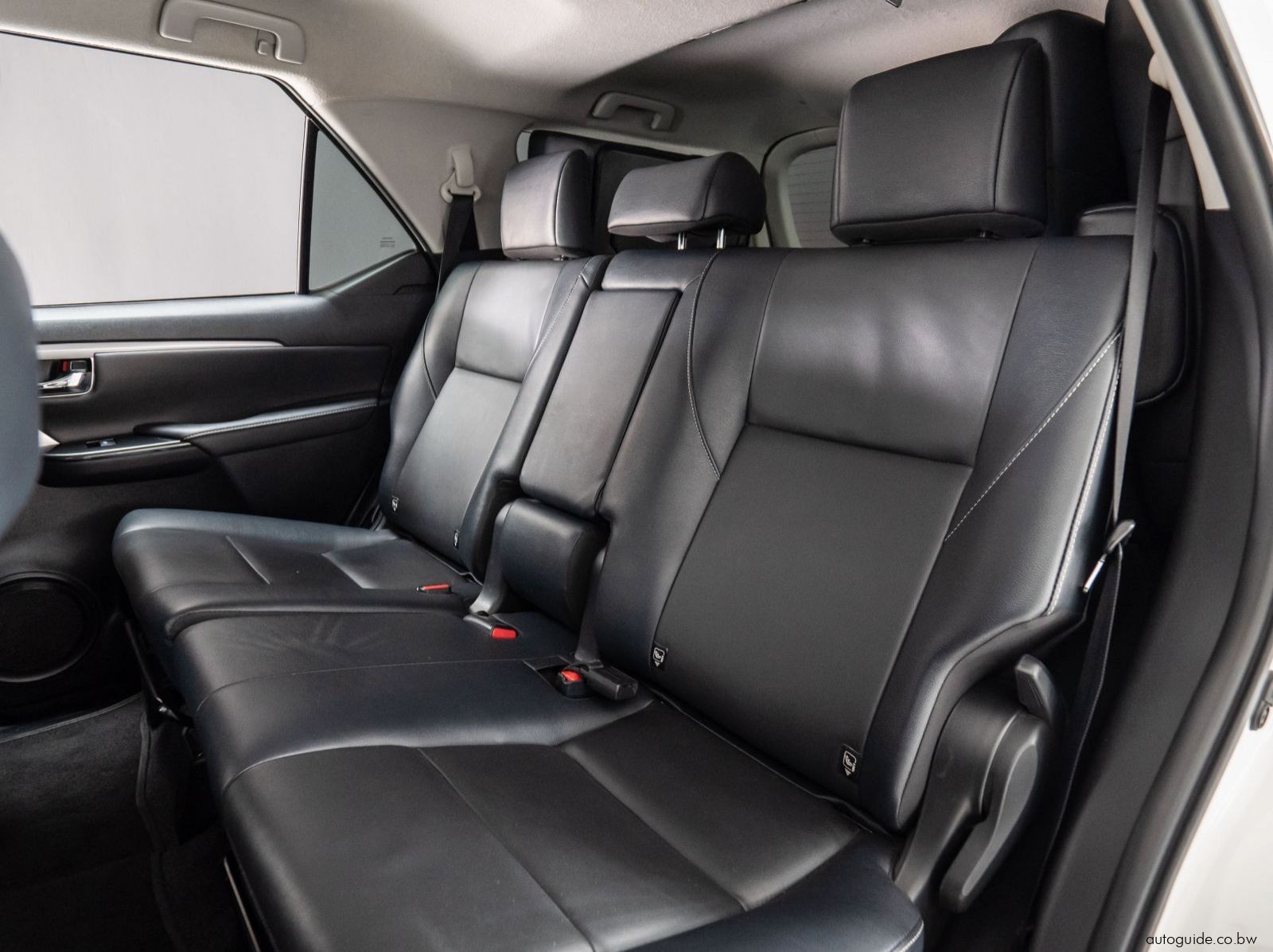 2023 Toyota Fortuner GD6 pictures