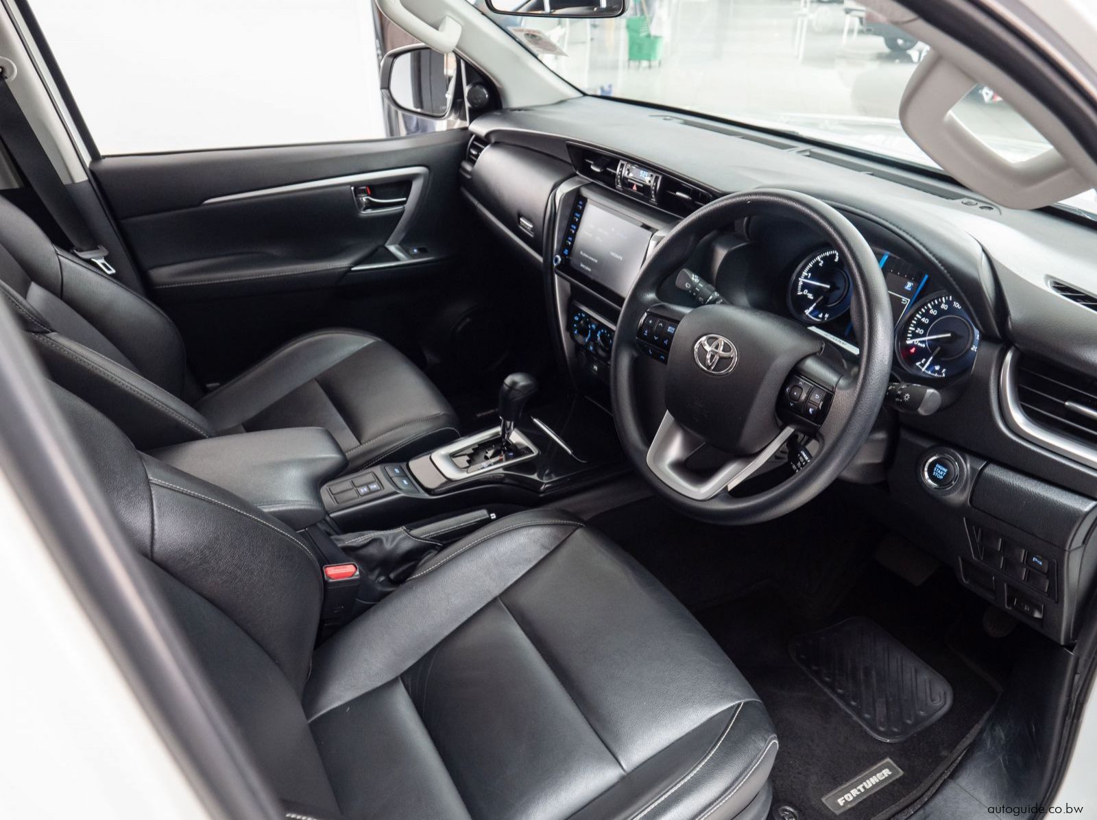 2023 Toyota Fortuner GD6 pictures