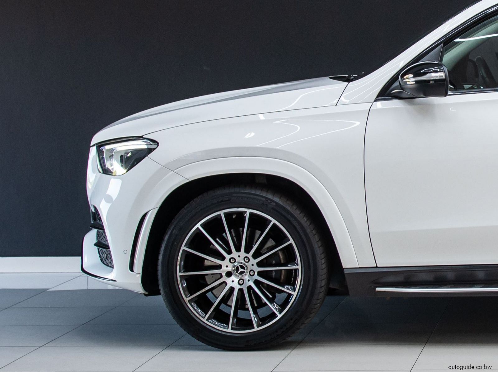 2020 Mercedes-Benz GLE 300D pictures