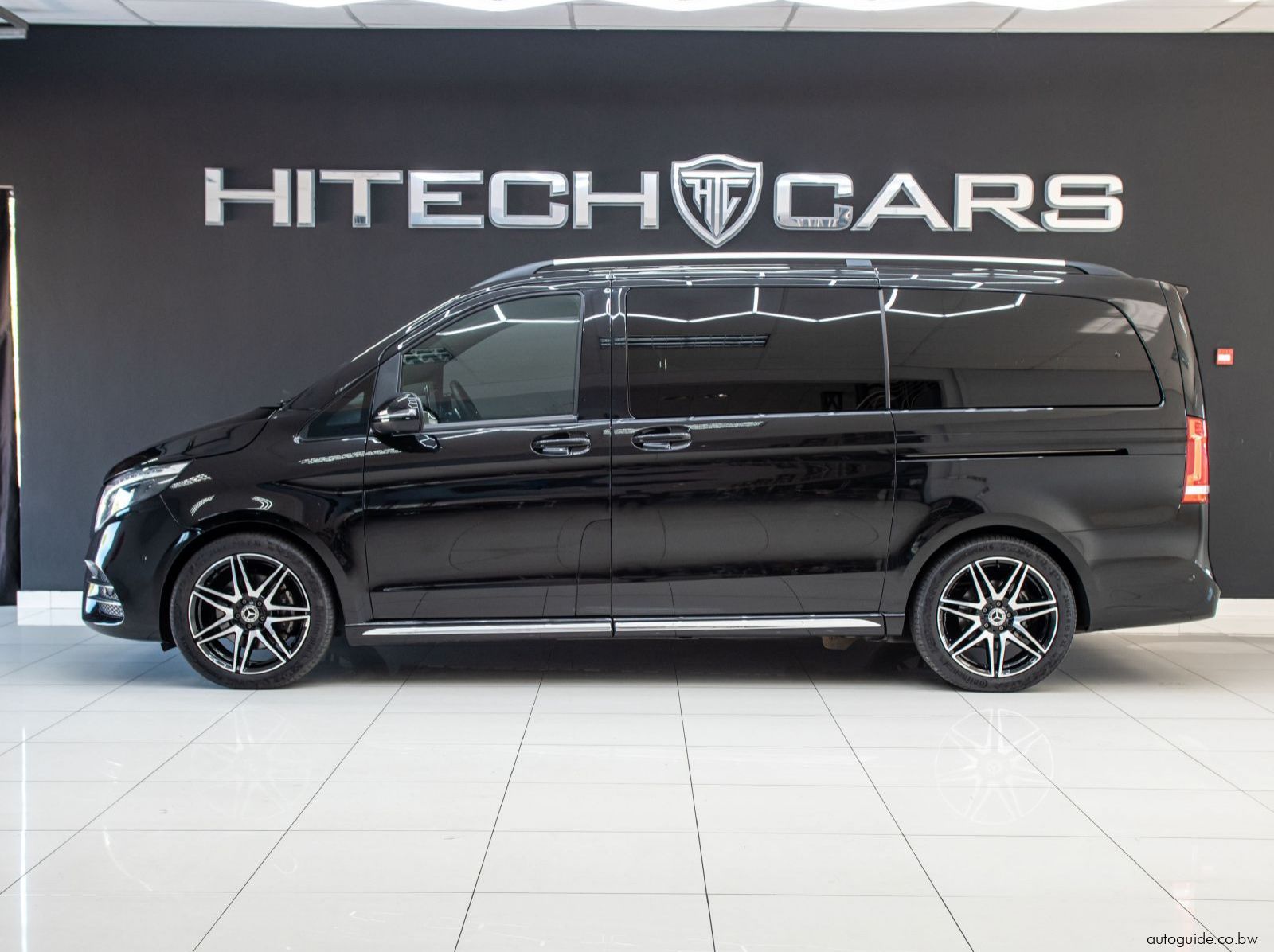 2023 Mercedes-Benz V300D pictures